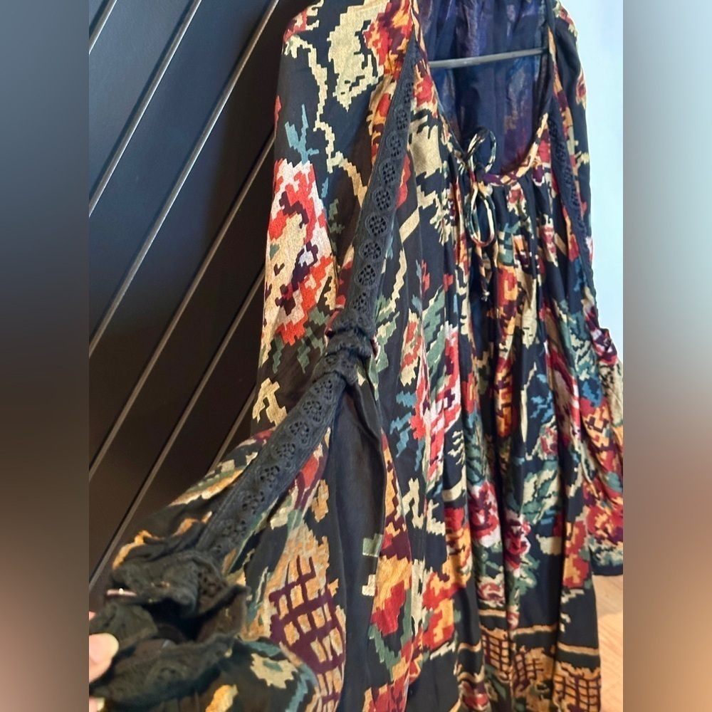 NWOT! Anthropologie boho silk dress. One size. Lace insert on sleeves.NEVER WORN - Picture 3 of 5